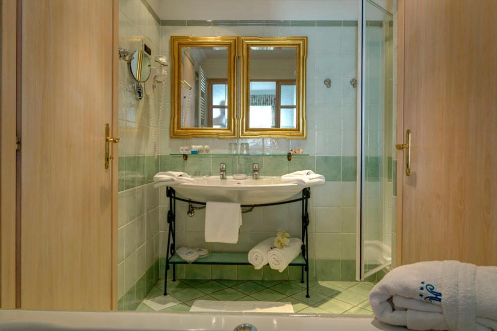 Hotel Miramar Opatija Ngoại thất bức ảnh