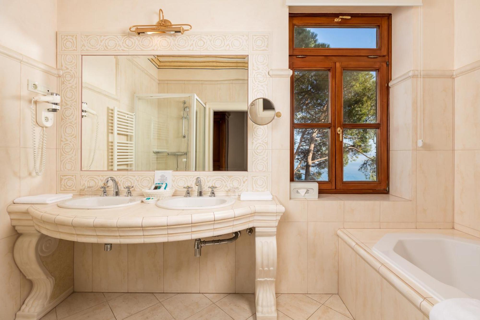 Hotel Miramar Opatija Ngoại thất bức ảnh